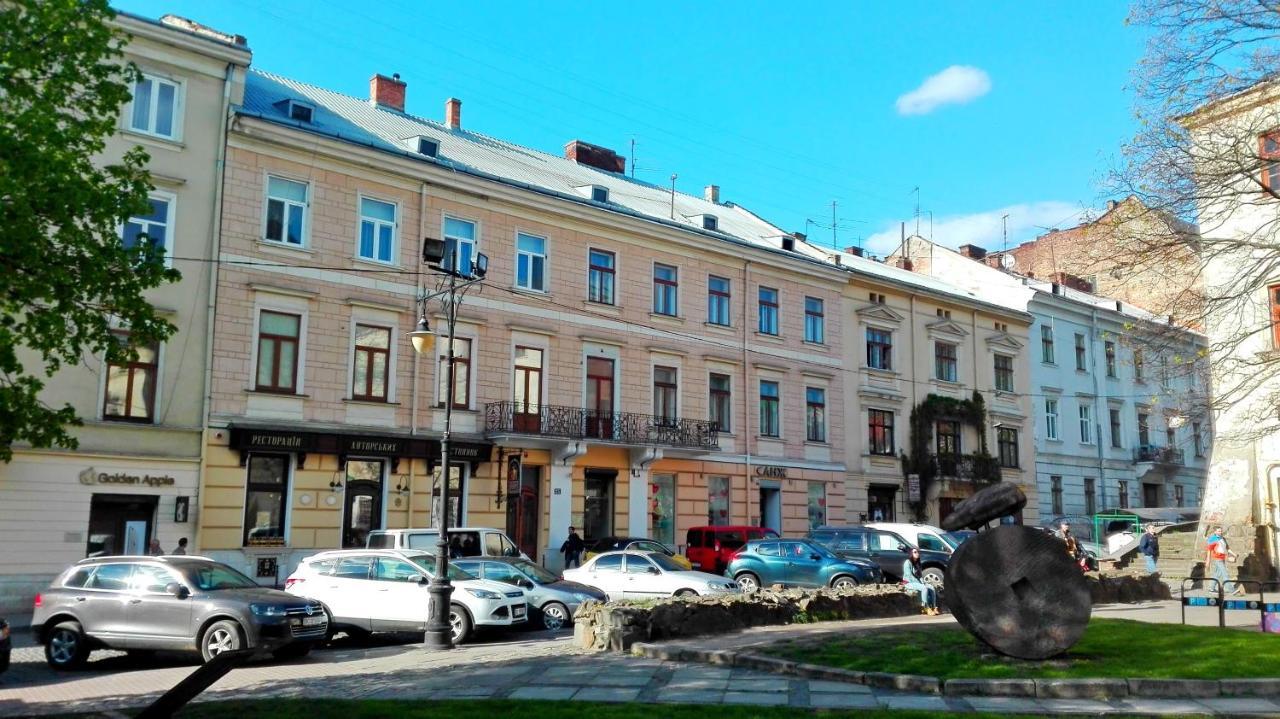 Apartments On Valova 25 Lviv Kültér fotó